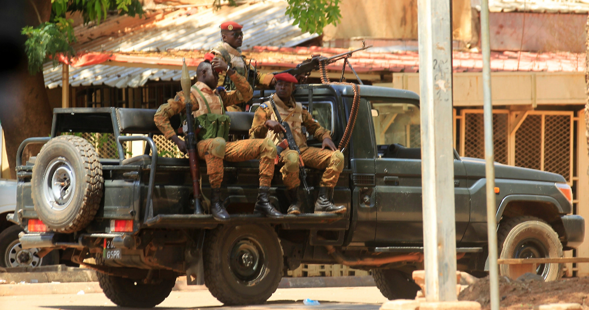 Reportan al menos 50 civiles muertos tras presunto ataque terrorista al este de Burkina Faso
