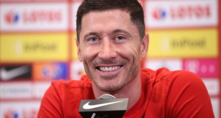 Lewandowski define su futuro fuera de Bayern Munich.