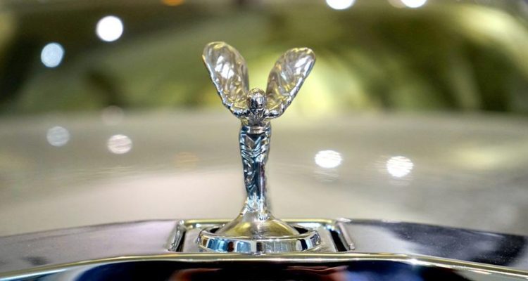 Multan a firma de auditoría por fallas en inspección a Rolls-Royce