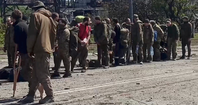 Rusia evalúa liberar prisioneros ucranianos a cambio de destacado aliado de Putin