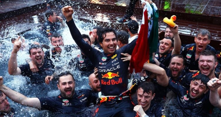 Sergio Checo Pérez no se mueve de Red Bull