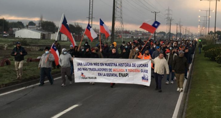 Trabajadores de Enap se manifiestan en costanera de Hualpén y provocan enorme taco.