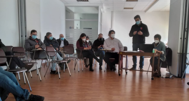 Subcontratados y Enap participan en mediación de cara al diálogo.