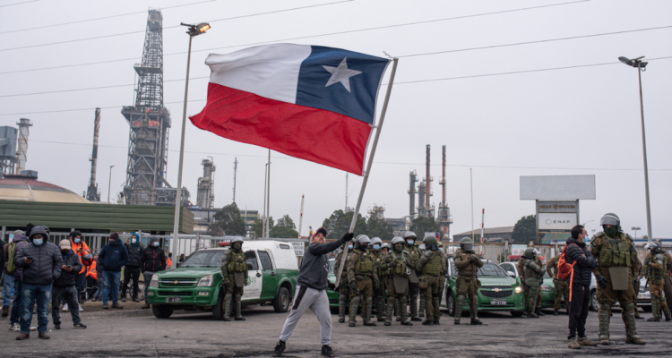 Subcontratados de Enap cumplen tercera semana de movilización sin avances ni acuerdos en el Bío Bío