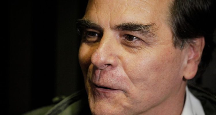 Suspenden Felipe Berríos