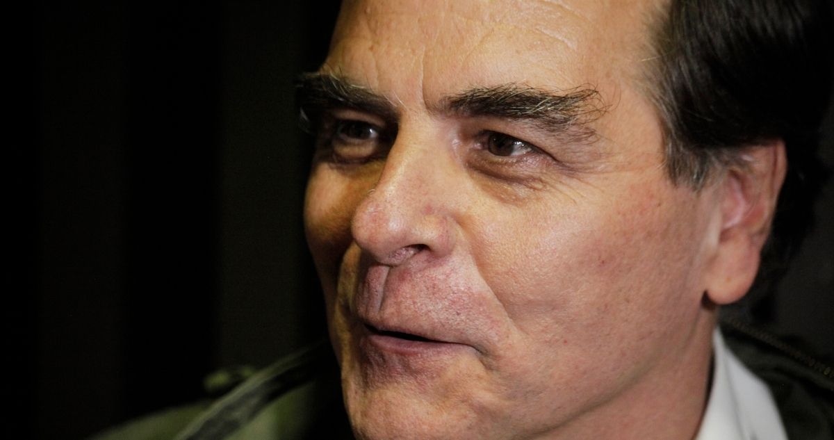 Suspenden Felipe Berríos