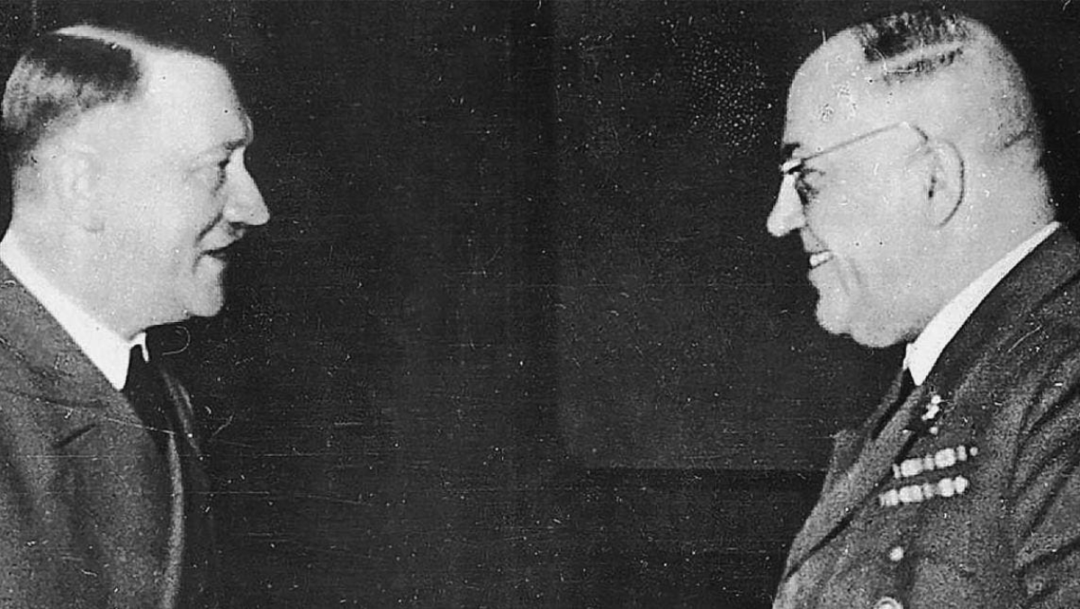 Theodor Morell: el médico que inició a Hitler en el mundo de las drogas según el libro "El Gran Delirio".