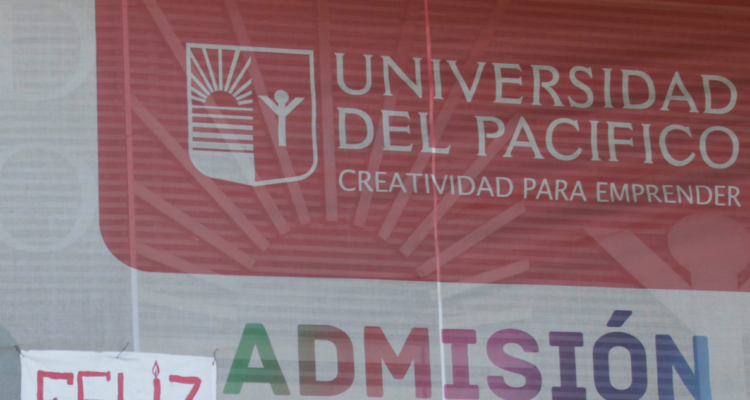 Imagen de archivo de un letrero de la Universidad del Pacífico.