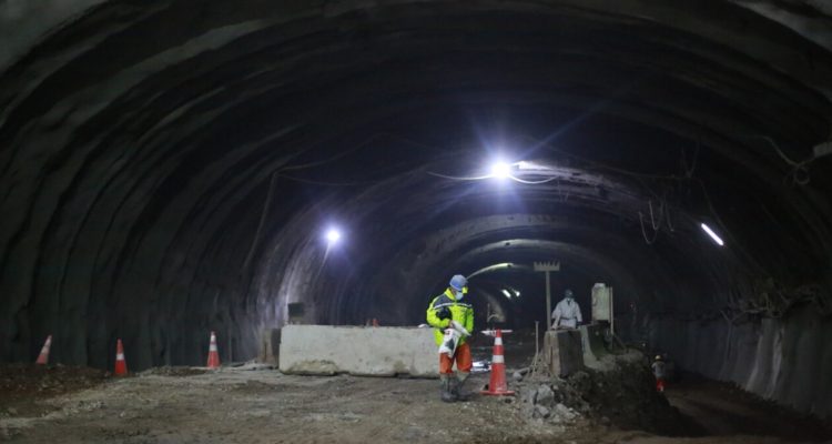 Anuncian desvíos y cortes de tránsito en La Pirámide por construcción de autopista Vespicio Oriente