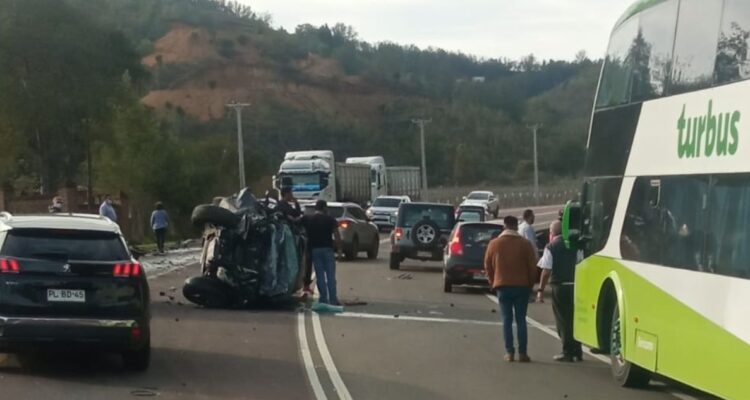 Accidente deja dos fallecidos en Casablanca