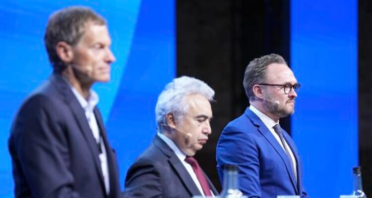 Agencia Internacional de Energía llama a reducir consumo y alerta posible escasez de gas en Europa