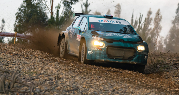 Alberto Heller y Luis Allende lograron quedarse con el circuito Chillán Viejo, del Copec RallyMobil.