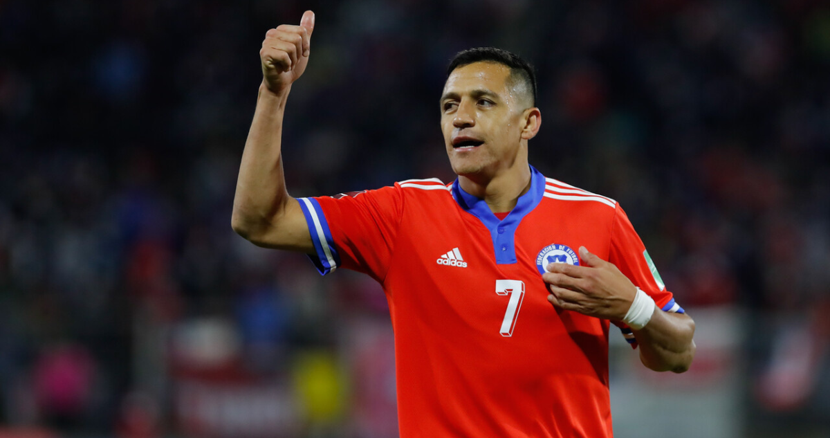 Alexis Sánchez podría partir al fútbol francés.