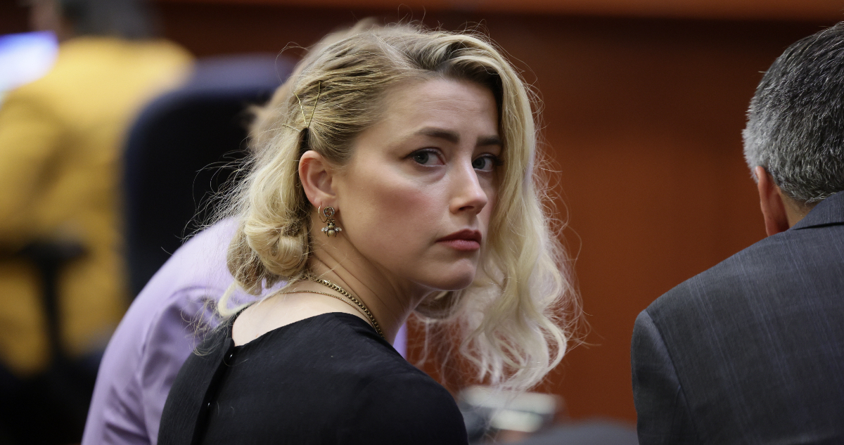 Amber Heard en el veredicto del juicio contra Johnny Depp. La actriz fue demandada por un artículo que escribió en 2018.
