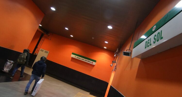 Segundo caso en 4 días: hombre fue apuñalado afuera de un Metro por no regalar un cigarrillo