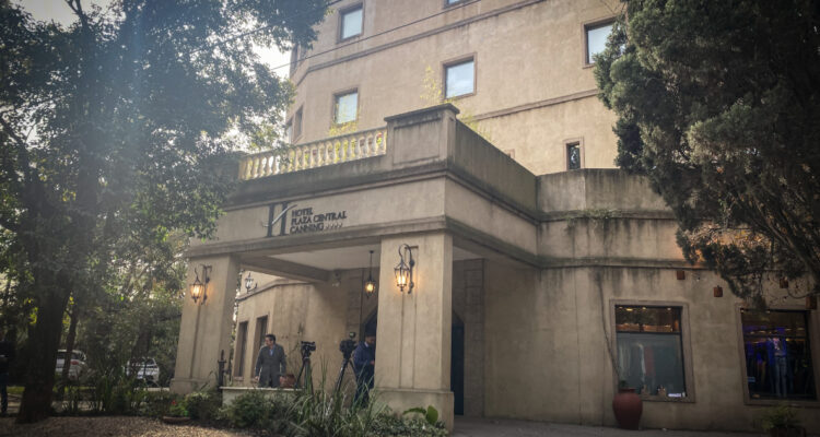 Argentina juez ordena incautar avión venezolano-iraní retenido en Buenos Aires