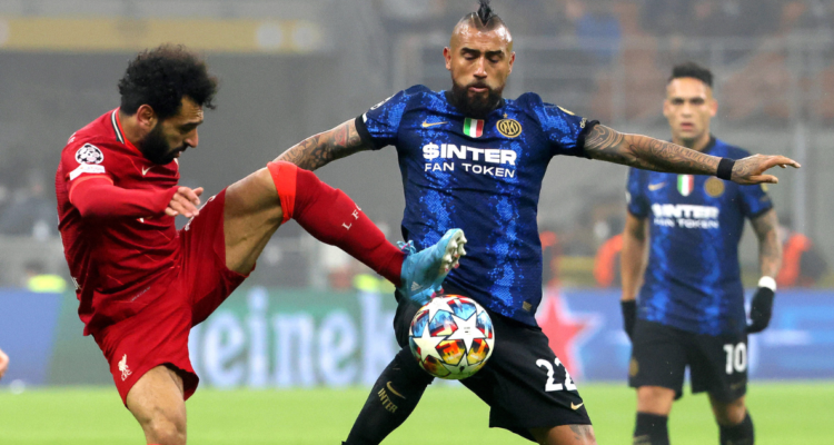 Arturo Vidal jugando por el Inter.