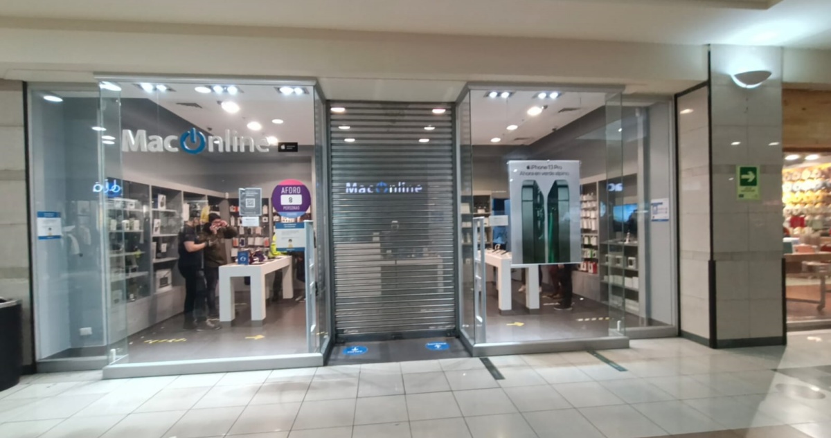 Asalto tienda de teléfonos y computadores