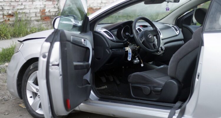 Estos son algunos de los autos más robados en Chile: un modelo de Nissan vuelve a encabezar listado