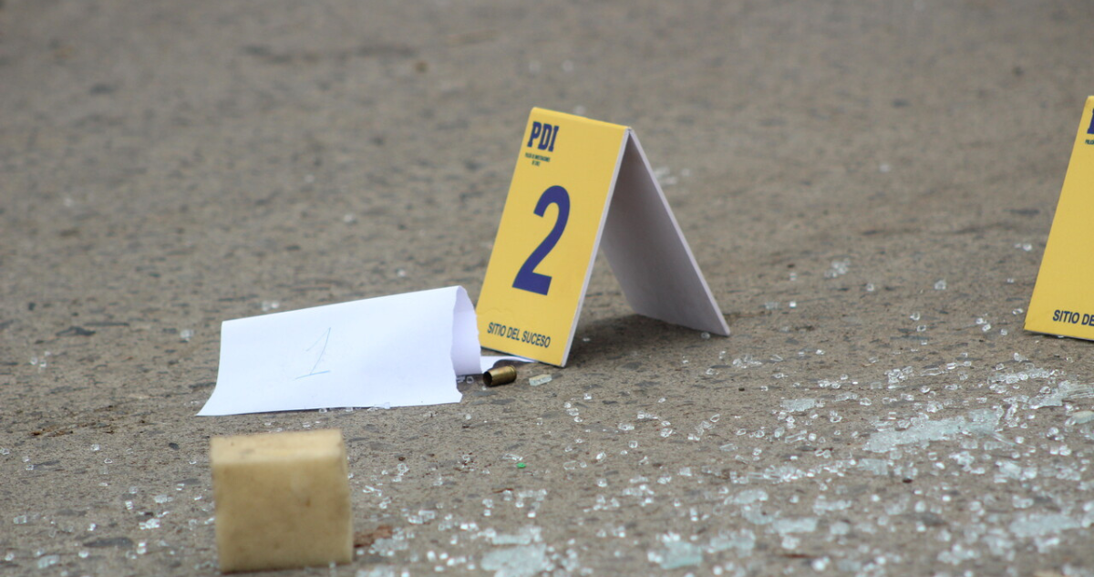 Un hombr muerto y una mujer herida a bala deja ataque en Valdivia.