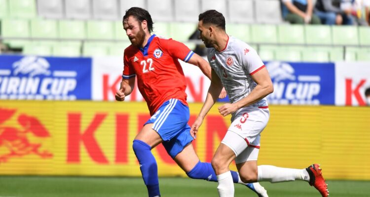 Ben Brereton jugando por La Roja.