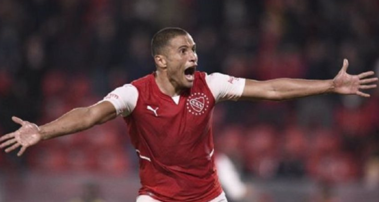 Colo Colo apresura la contratación de Leandro Benegas.