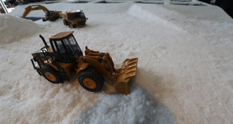 Bolivia negociará con 6 empresas para la explotación directa de litio tras pruebas piloto