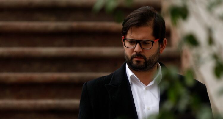 Junio parte con peso chileno fortalecido y con mercado atento a señales de Boric en Cuenta Pública