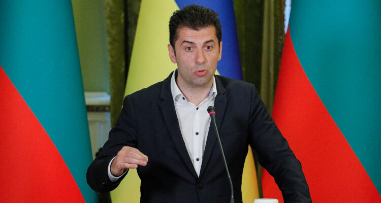 Bulgaria expulsa a 70 diplomáticos rusos acusados de espionaje