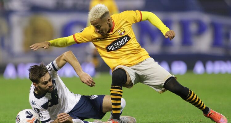 Byron Castillo jugando por Barcelona SC.