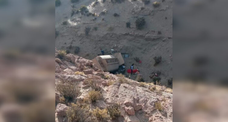 Camión militar cae por barranco en región de Tarapacá: al menos dos uniformados resultaron heridos