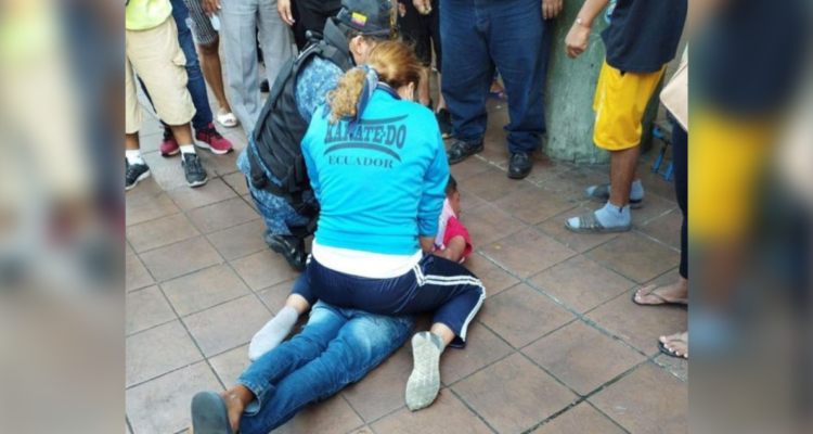 Campeona de Artes Marciales neutraliza a sujeto