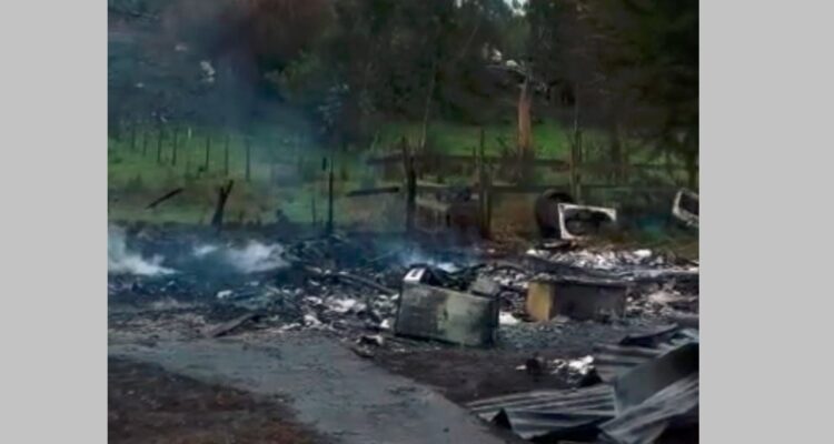 Casa destruida en incendio en Tirúa