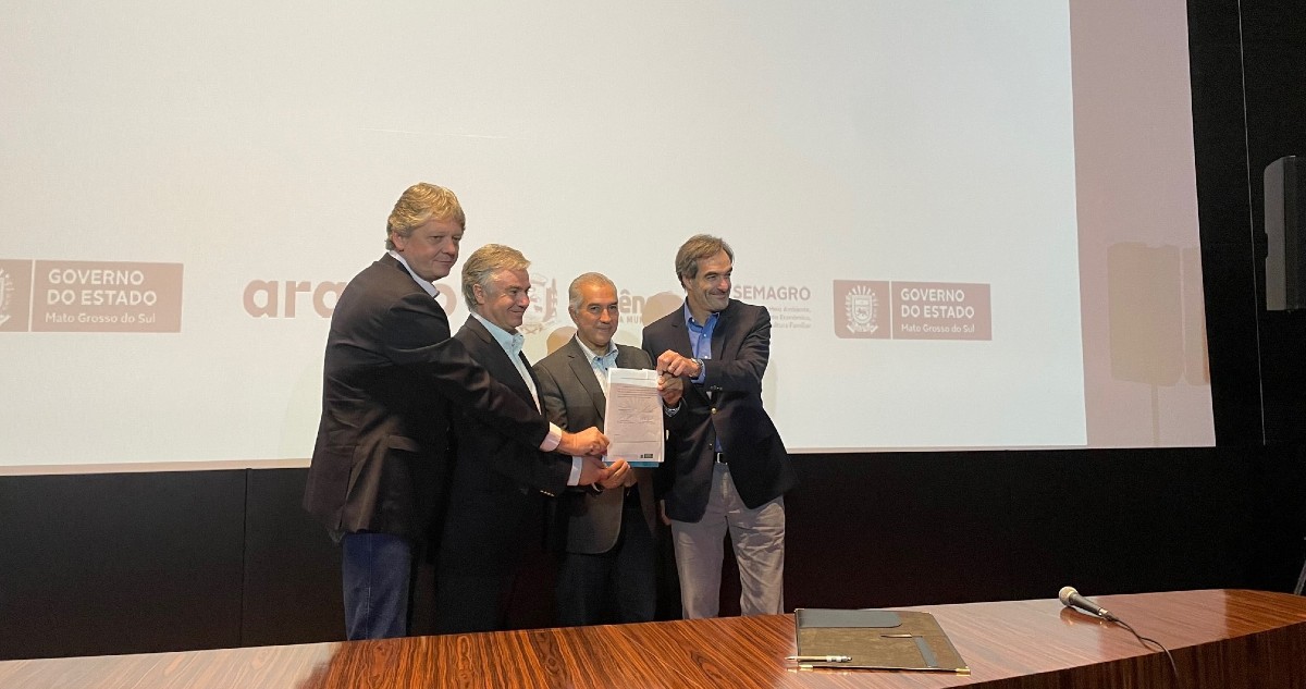 Celulosa Arauco invertirá en Brasil y construirá ahí una de las plantas más grandes del mundo