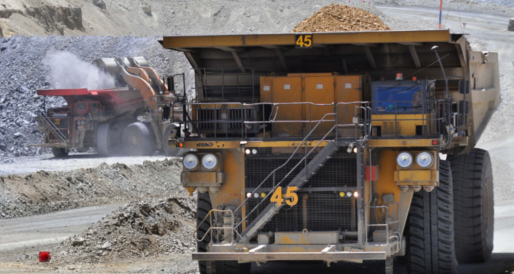 Vehículo minero de carga