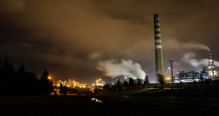 Codelco extenderá suspensión de faenas tras episodios de intoxicación en Quintero y Puchuncaví