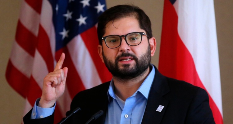 Boric lamenta muerte de carabinero muerto de un disparo en Pedro Aguirre Cerda