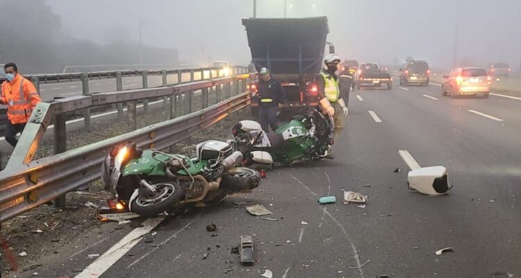 Conductor arrasó con motos de Carabineros en medio de procedimiento por fatal atropello en Paine