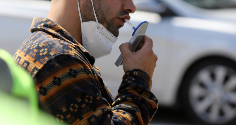 Conductor en estado de ebriedad provoca accidente de tránsito en Los Ángeles: queda detenido