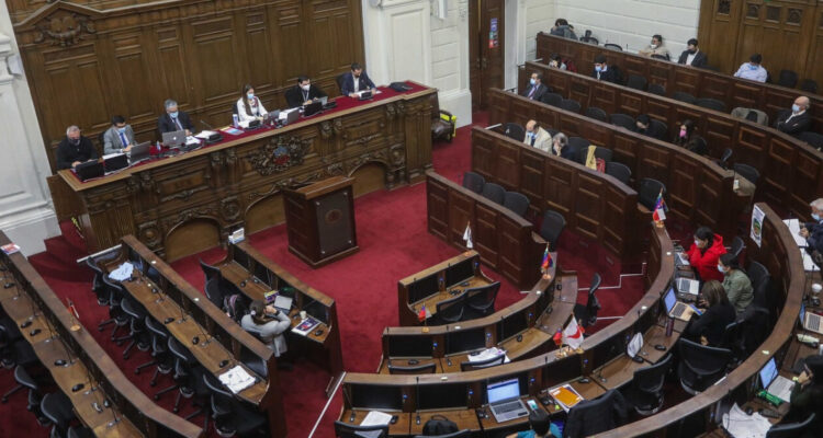 Convencionales de izquierda acuerdan quórum de 4/7 para que Congreso modifique Nueva Constitución