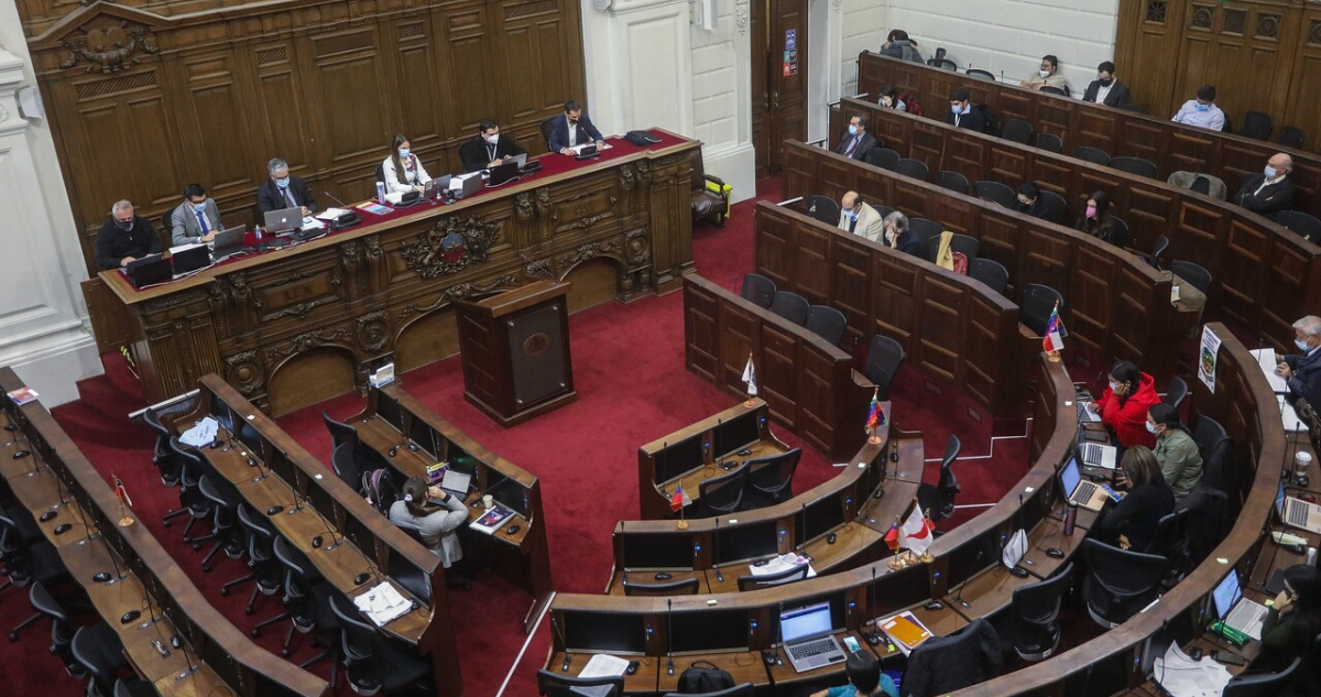 Convencionales de izquierda acuerdan quórum de 4/7 para que Congreso modifique Nueva Constitución
