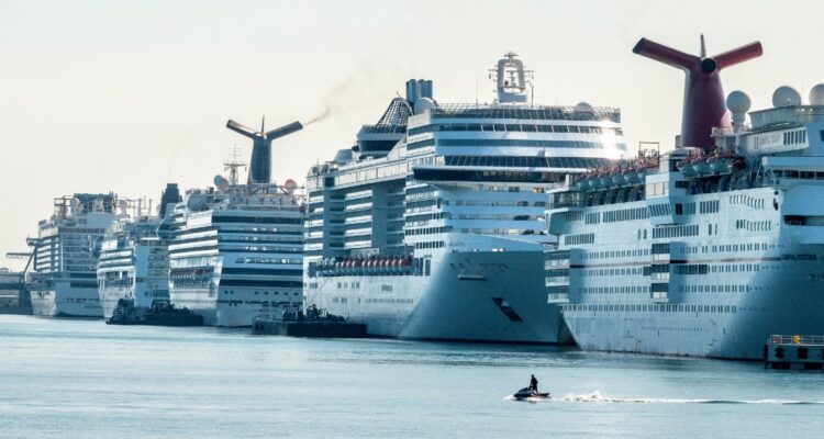 Las 3 empresas de cruceros más grandes del mundo tendrán todos sus barcos en servicio desde junio