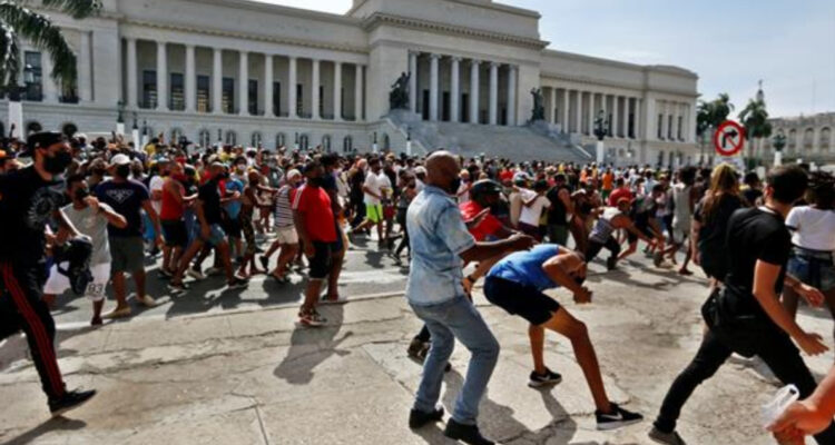 Cuba Fiscalía confirma condena de hasta 18 años de cárcel contra 56 manifestantes del 11J