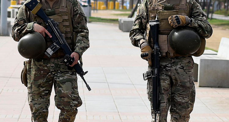 Defensa de marinos en caso Llempi busca revocar arresto domiciliario