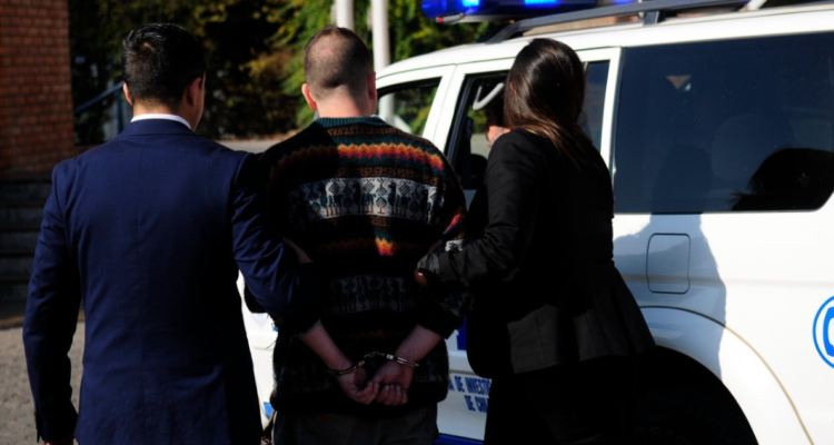 Detienen a imputado que disparó a conductor en feria libre de Cartagena: intentaba salir del país