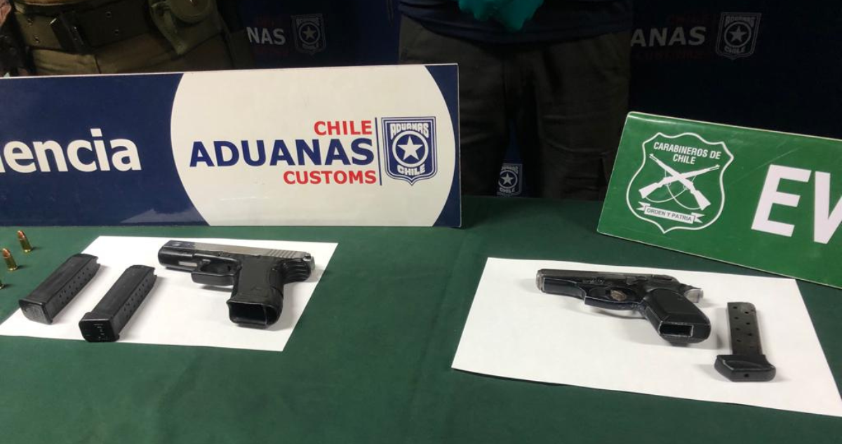 detienen a cuatro extranjeros portando armas de fuego