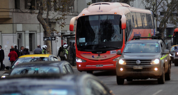 Detienen a chofer de bus interurbano que manejaba bajo los efectos de la cocaína en Valparaíso