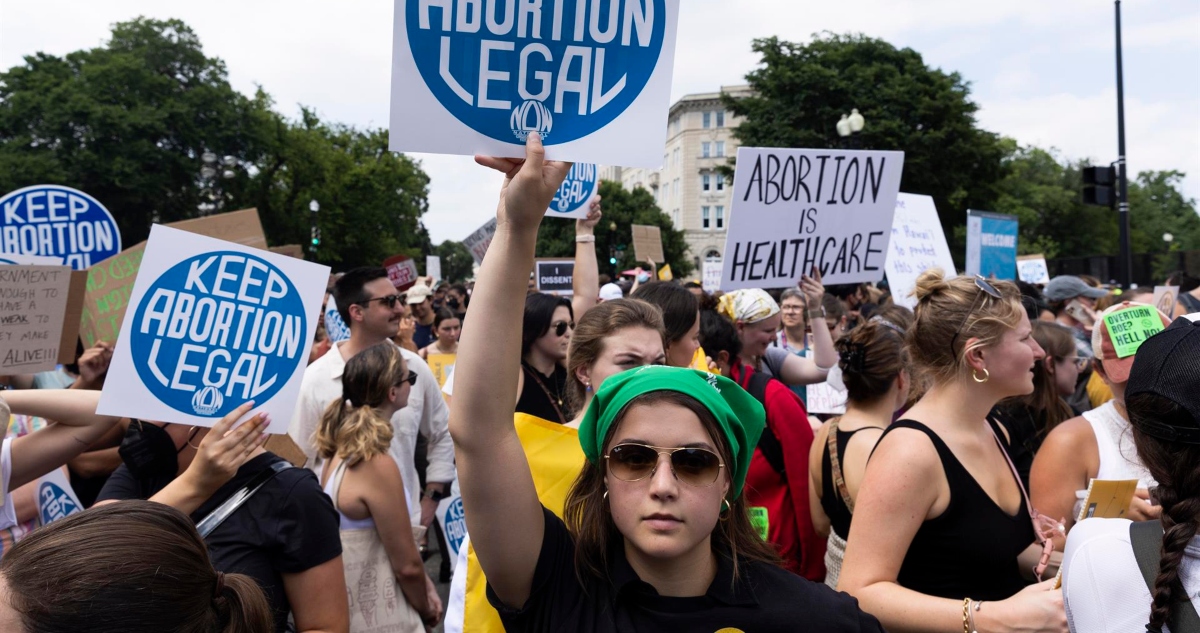 Disney, Netflix y Meta cubrirán costos de empleados de EEUU que deban viajar para acceder al aborto