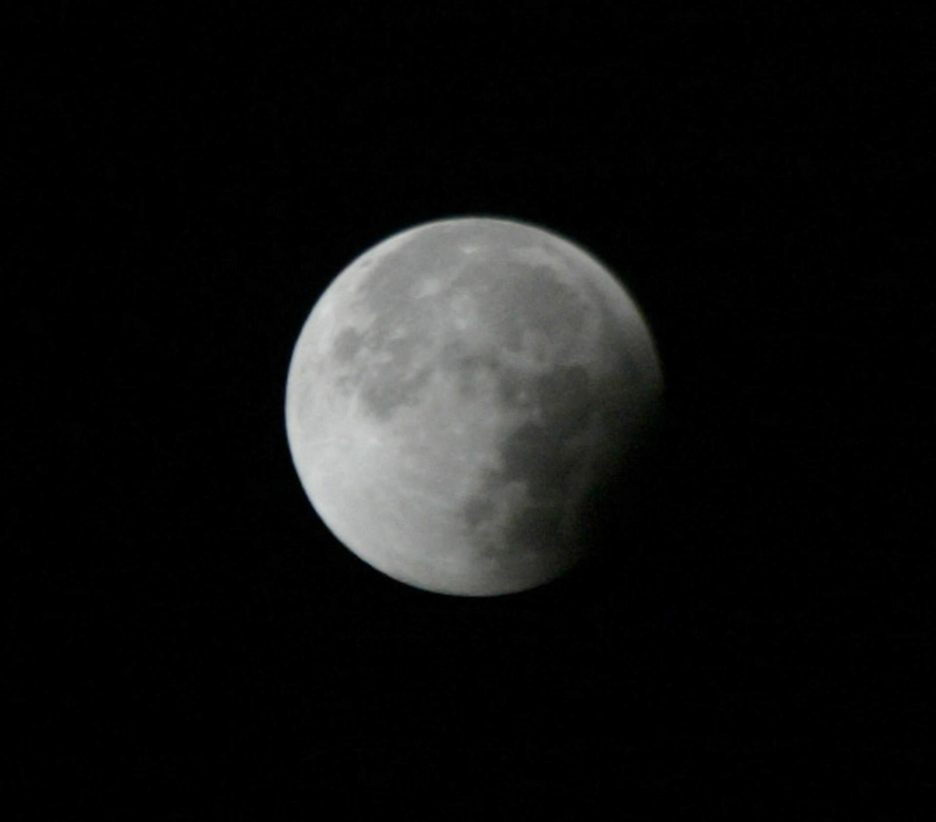 agua-en-la-luna