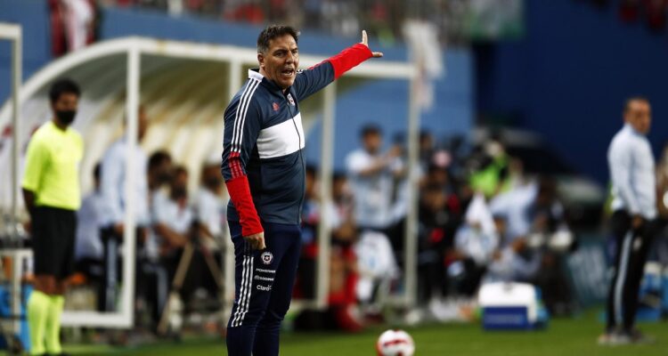 Eduardo Berizzo sumó otra caída con La Roja pero no se inquieta